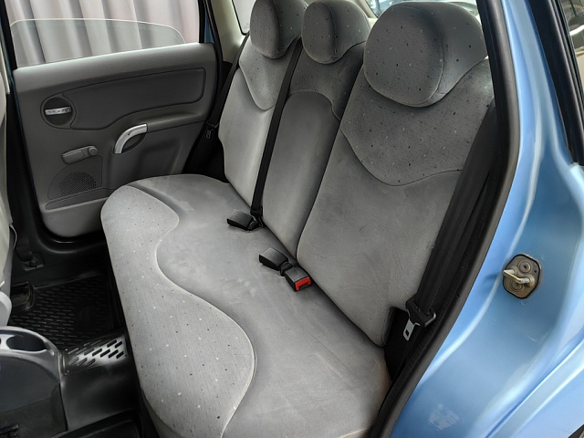 car 8