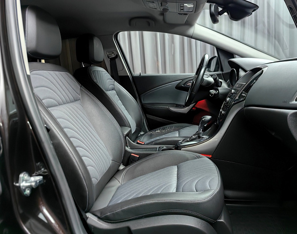 car 8