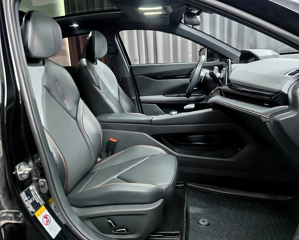 car 8
