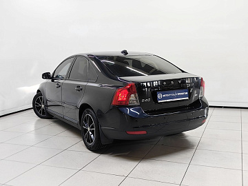 S40