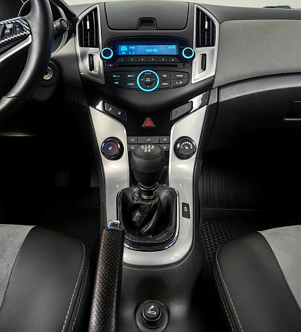 car 12