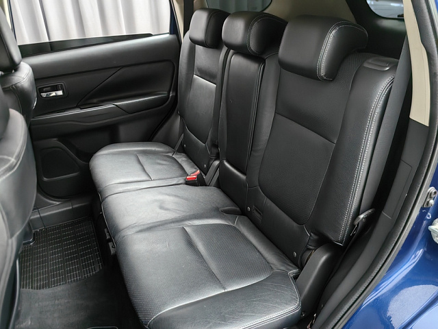 car 8
