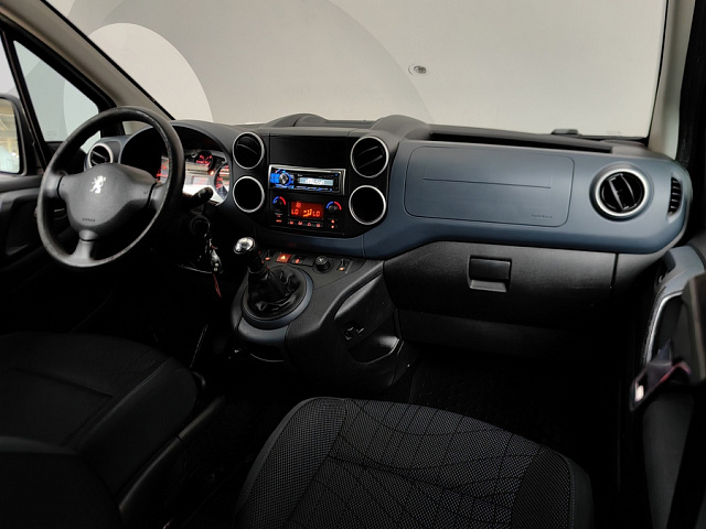 car 13