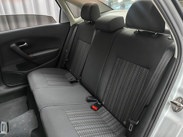 car 8