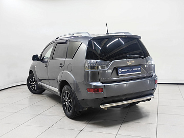 OUTLANDER