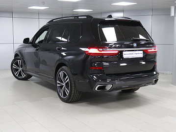 X7