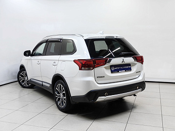 OUTLANDER