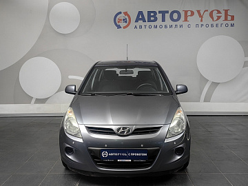 i20