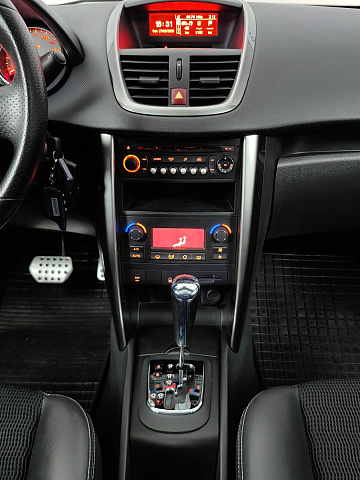 car 12
