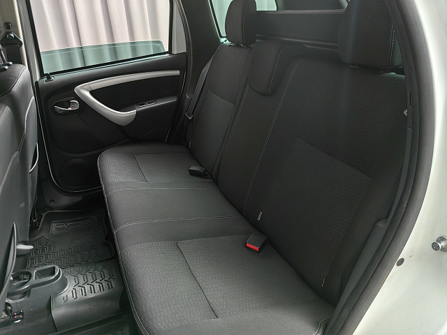 car 8