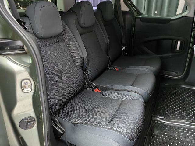 car 9
