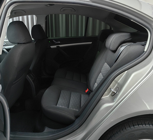 car 11
