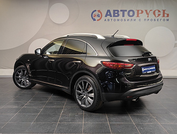 QX70