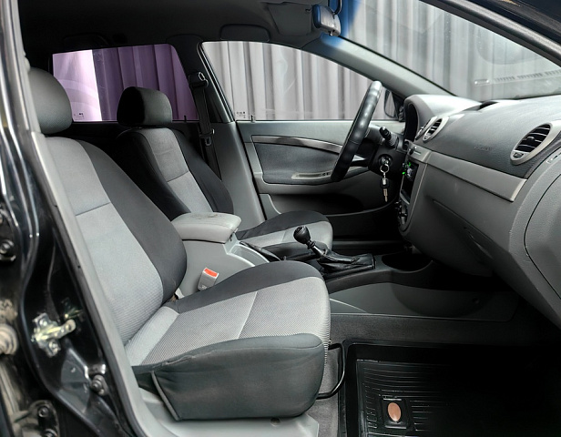 car 8