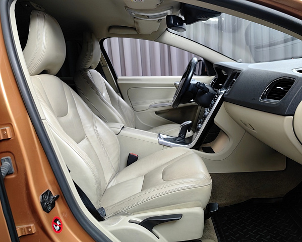car 8