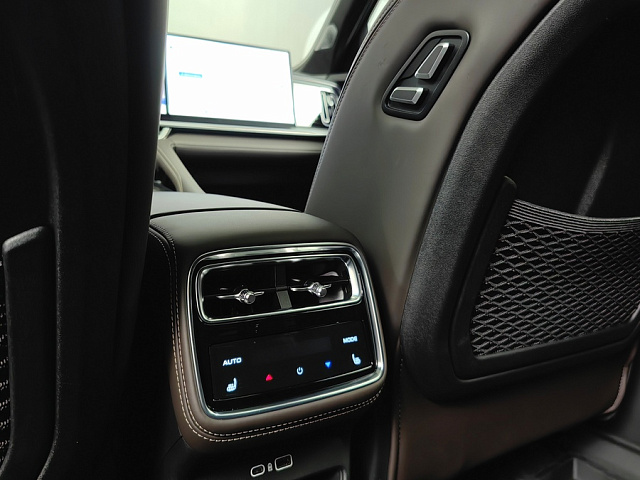 car 27