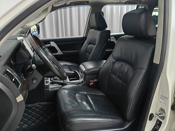 Land Cruiser