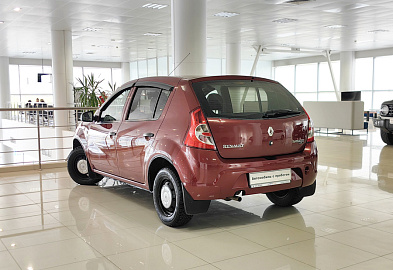 SANDERO