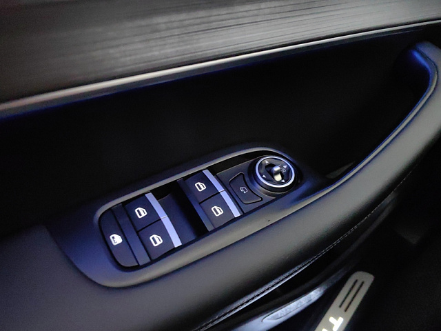 car 23