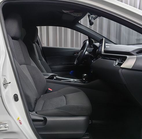 car 8