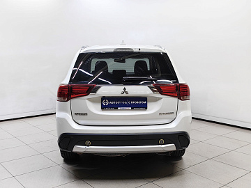 OUTLANDER