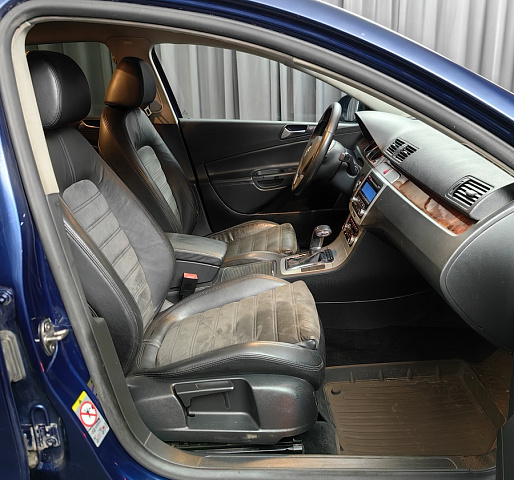 car 8
