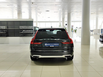 V90 Cross Country