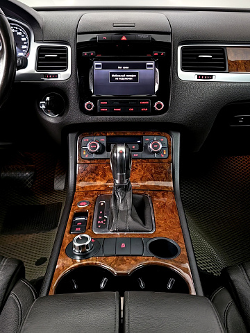 car 12