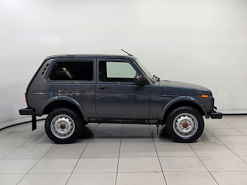 Niva Legend