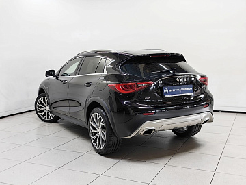 QX30