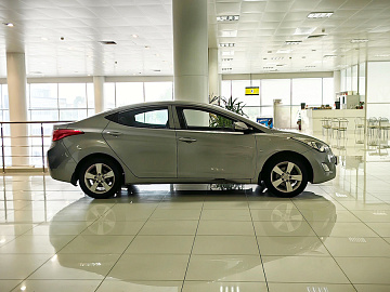 ELANTRA