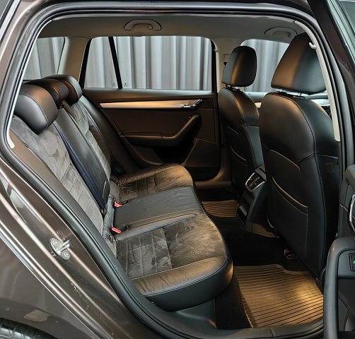 car 10