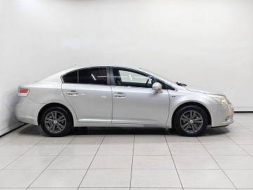 Avensis