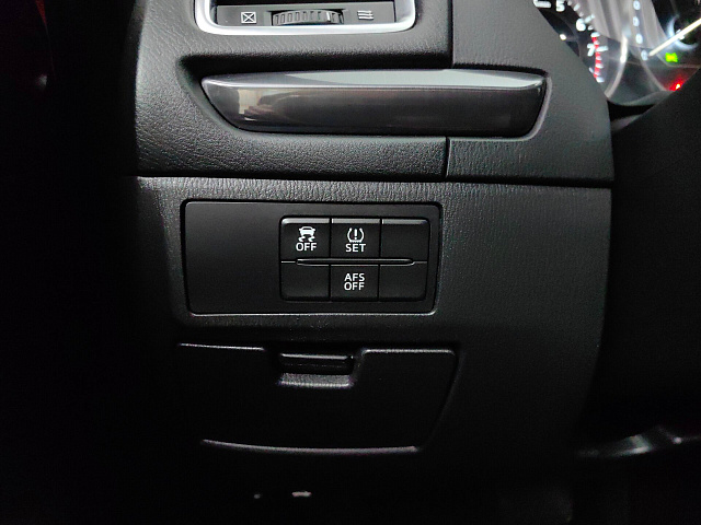 car 8