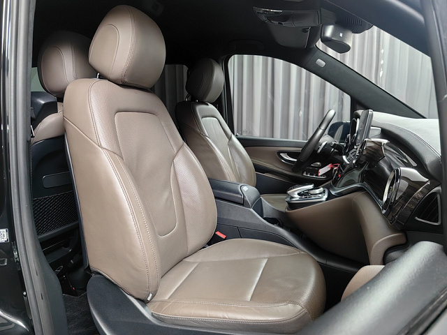 car 8