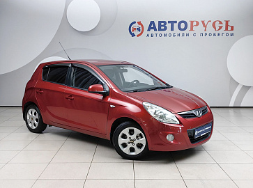 i20