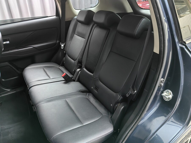 car 8