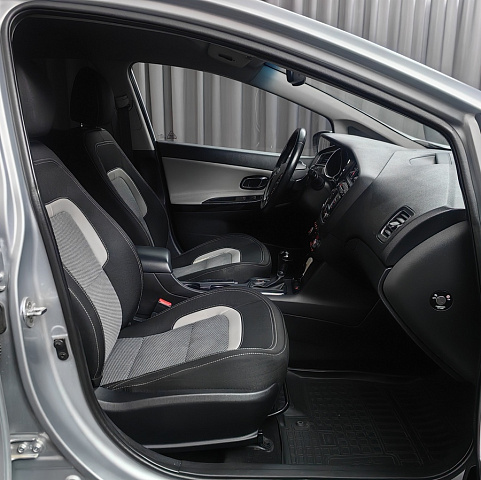 car 8