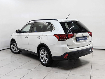 OUTLANDER