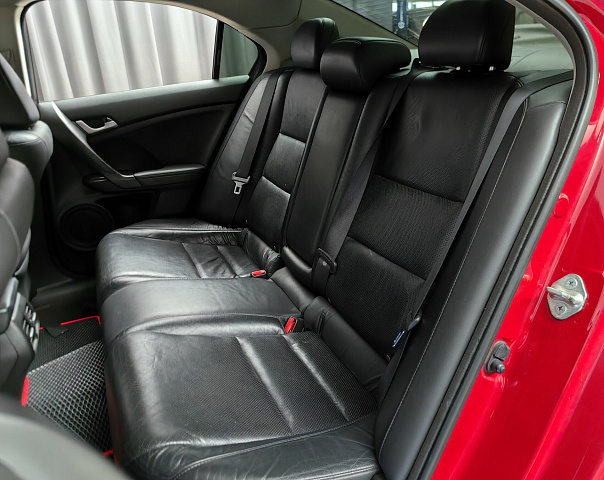 car 8
