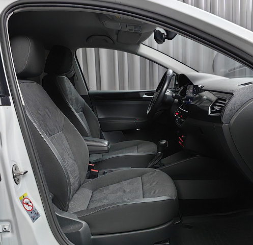 car 8