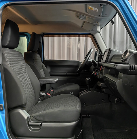 car 8