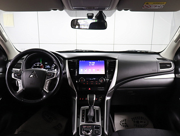 Pajero Sport, III