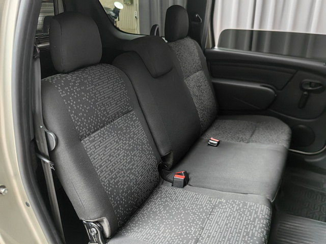car 8