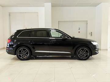 Q7