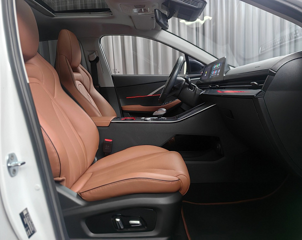 car 8