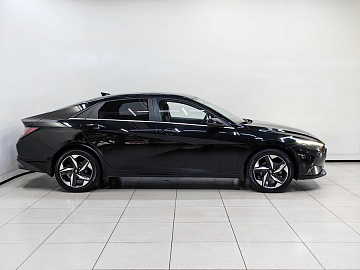 ELANTRA