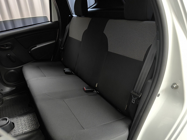 car 8