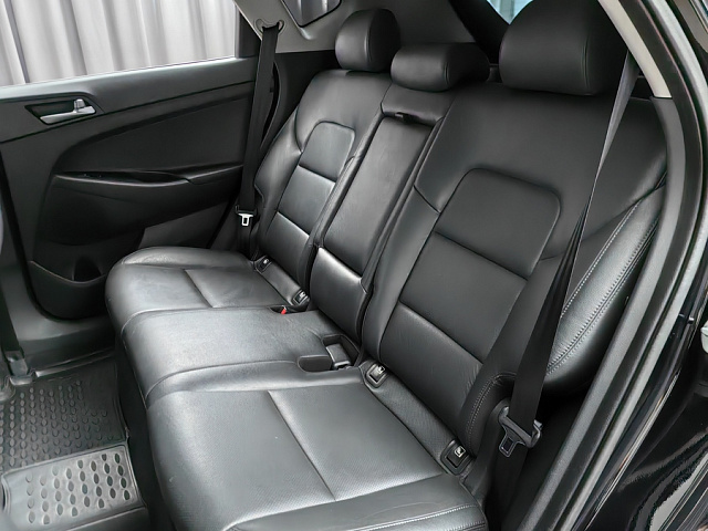 car 8