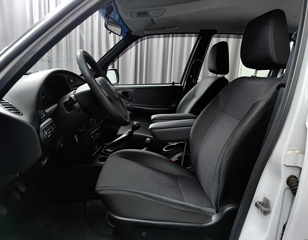 car 8